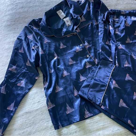 NWT Walt Disney World 50th Anniversary Satin Pajama Set - Picture 2 of 5